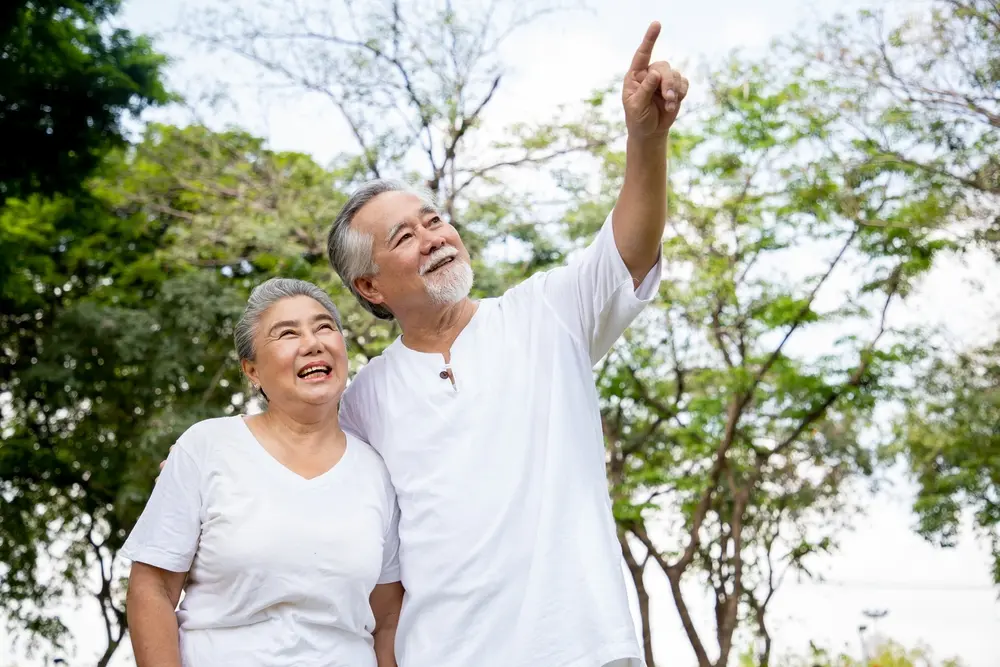 Understanding how long cataract lenses last and their effectiveness in cataract treatment.